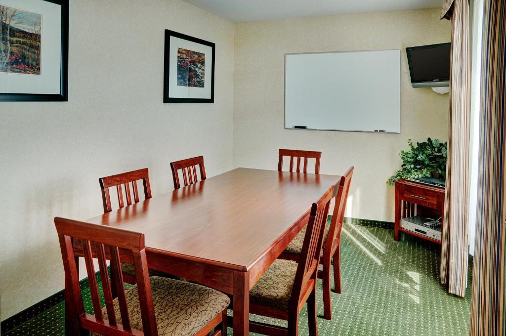 Lakeview Inns & Suites - Slave Lake Zewnętrze zdjęcie